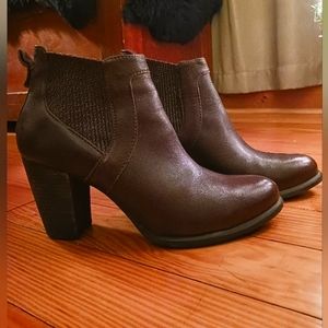 Chocolate brown Ugg Heals